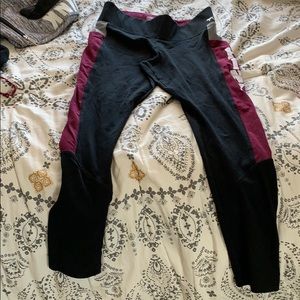 VS PINK LEGGINGS SIZE L